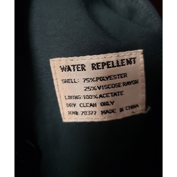 XL Water Proof Green Rain Coat with belt - Picture 4 of 4